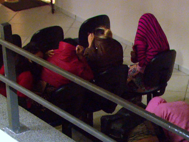 Cerca de 30 mulheres foram levadas para prestar depoimento no Ministério do Trabalho (Foto: Wilson Aiello/EPTV)